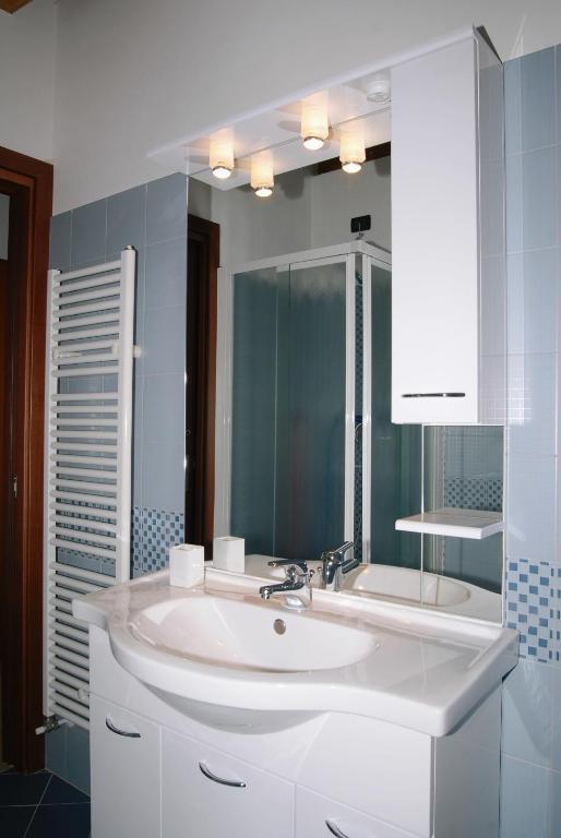 Residence Mirena - Rebomaholidays Tignale Quarto foto