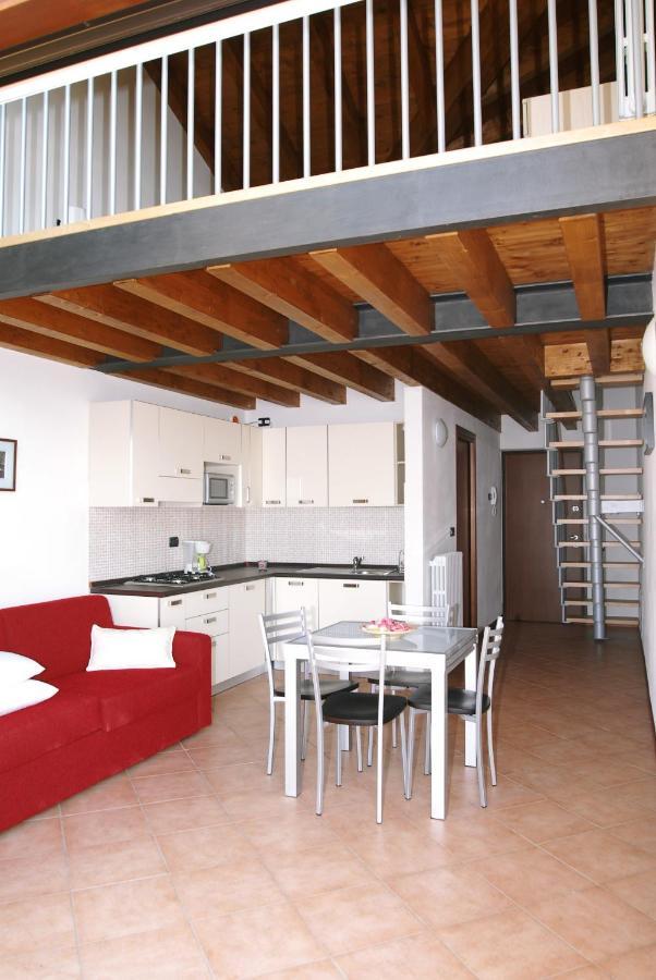 Residence Mirena - Rebomaholidays Tignale Exterior foto